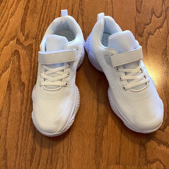 Size 37 (6.5) white sneaker shoes - Picture 1 of 10
